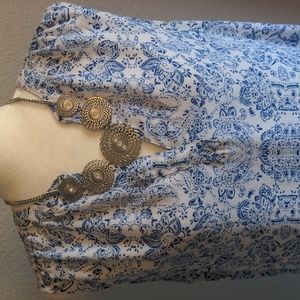 Chaus Paisley Pattern Sleeveless V Neck Top